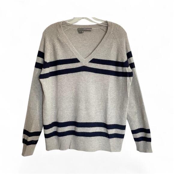 360 Cashmere Sweater Mens Medium Gray Blue Stripe V Neck Pullover Academic - Picture 1 of 9